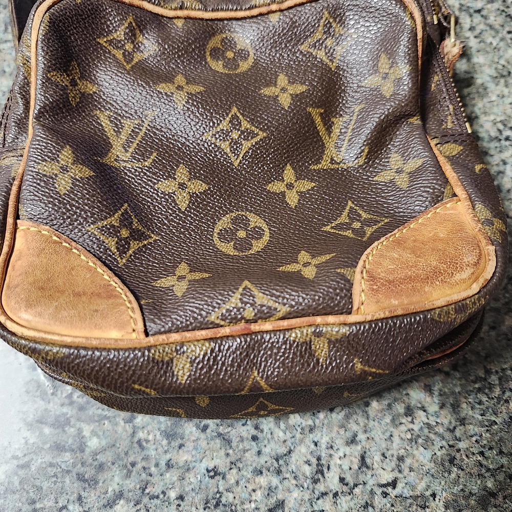 Louis Vuitton Brown Monogram Crossbody Bag - Picture 2 of 11